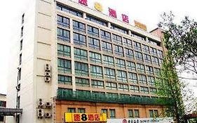 Super 8 Hotel Kunshan Railway Station